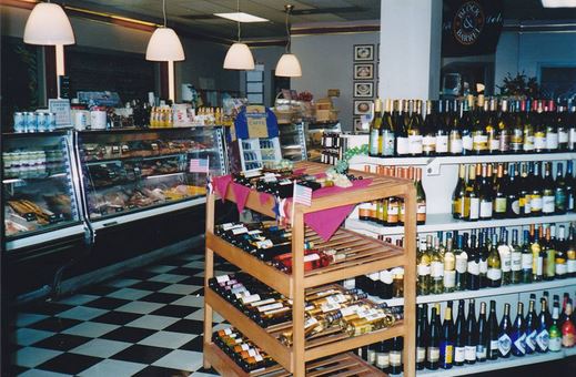 Uncle Louie's had one of the best Jewish Delis south of New York City