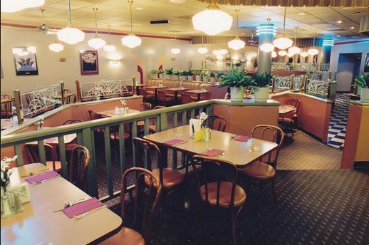Uncle Louie's dining room set up for lunch service